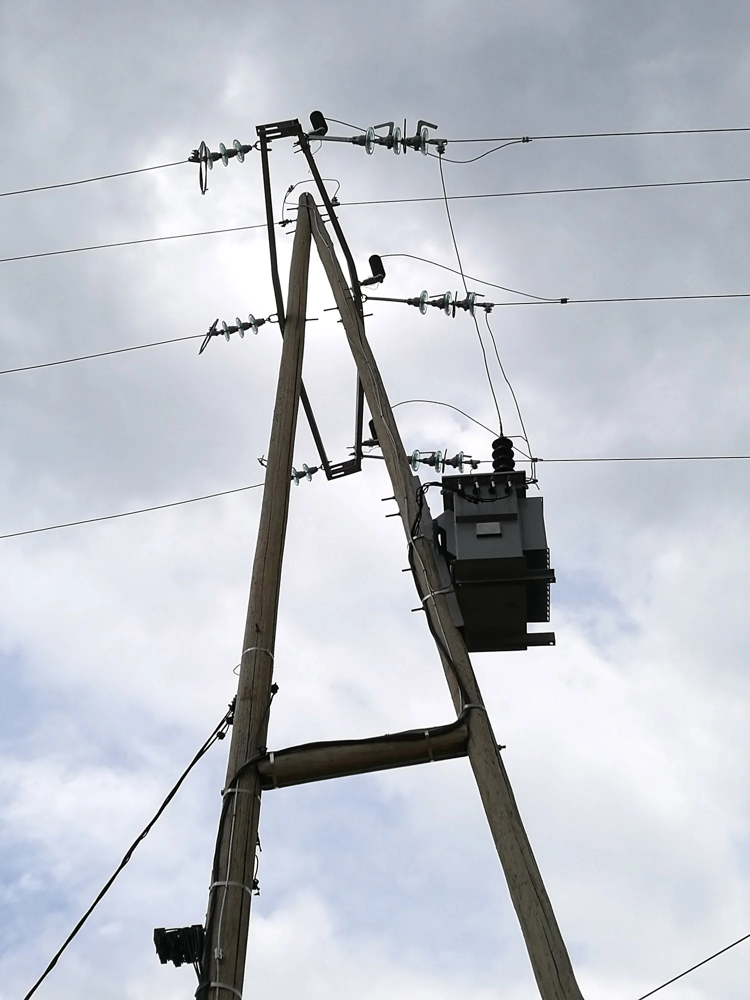 Three Phase Pole Mounted Transformer